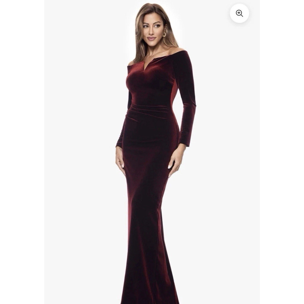XSCAPE Petite "Christy" Long Off the Shoulder Velvet Dress, Size 8P, MSRP: 179$
